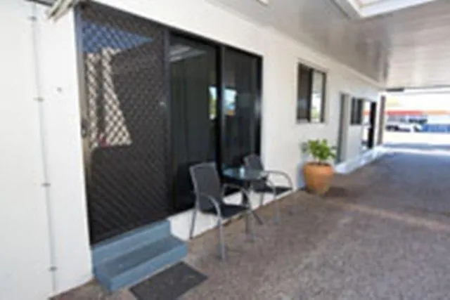 South Gladstone Motel 3*,